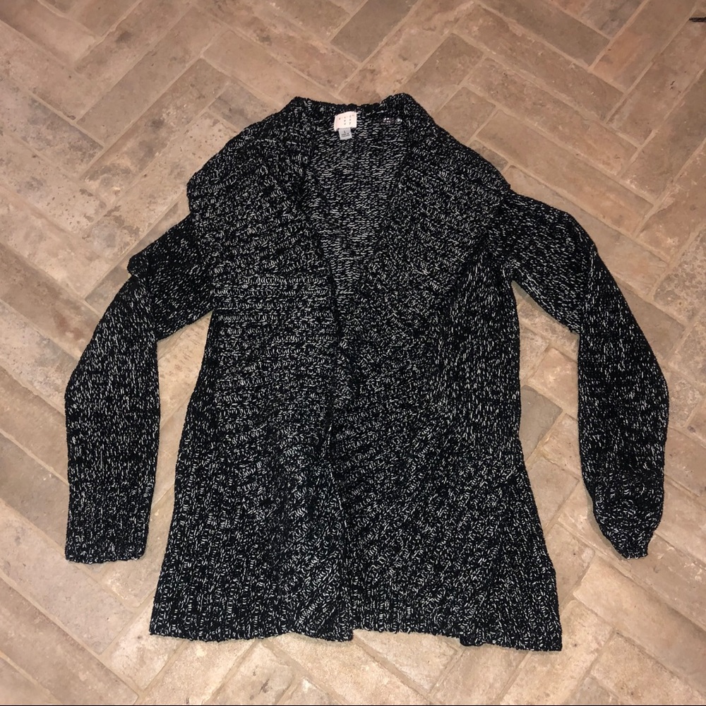 A New Day Cardigan ⚫️